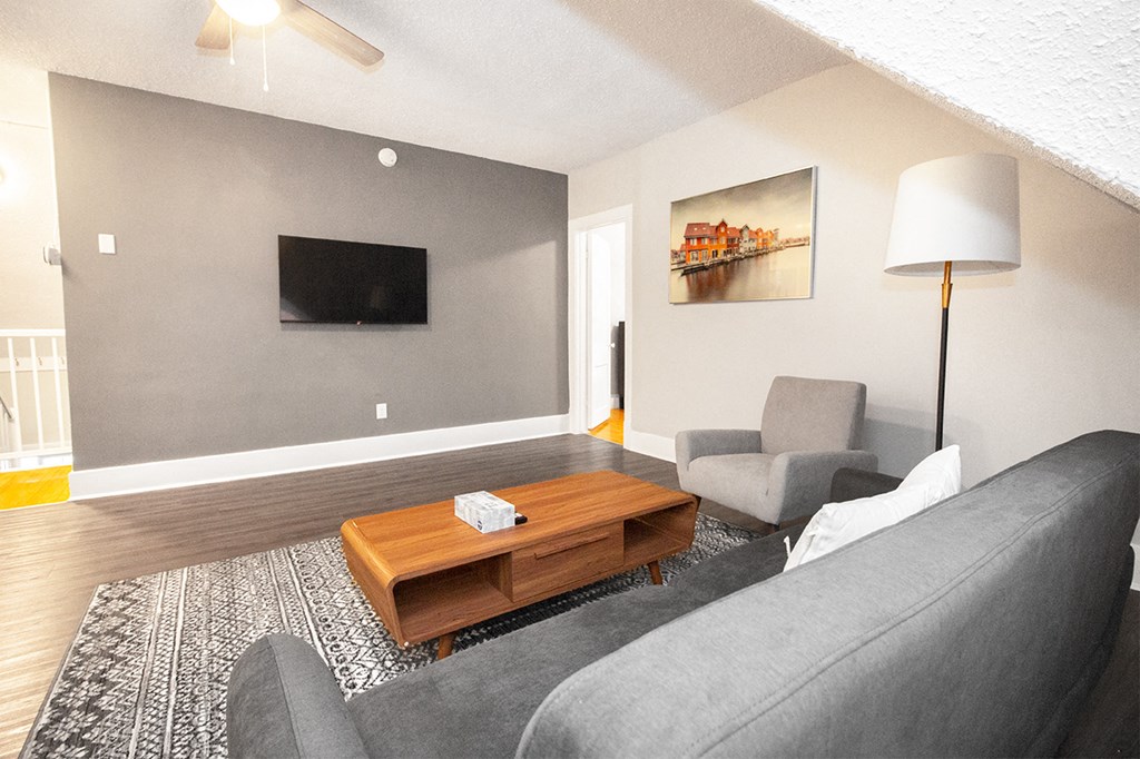 826 Wolseley House Rental Suites Apartments, 826 Wolseley Avenue